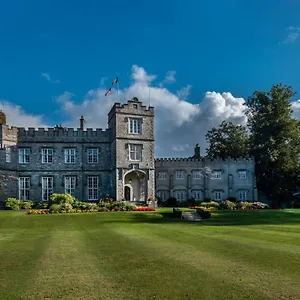 https://luttrellstown-castle-resort.dublin-hotelsweb.com